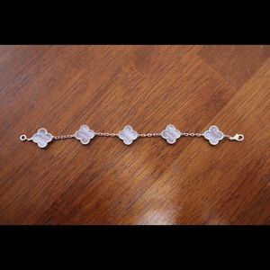 Van cleef & arpels chalcedony bracelet